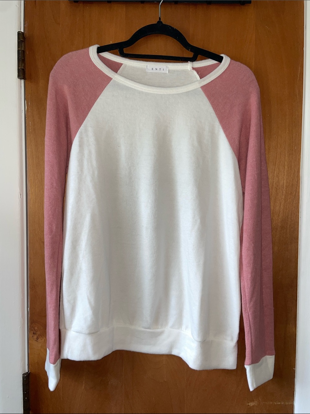 Entro White and Dusty Rose Raglan Crewneck Sweater